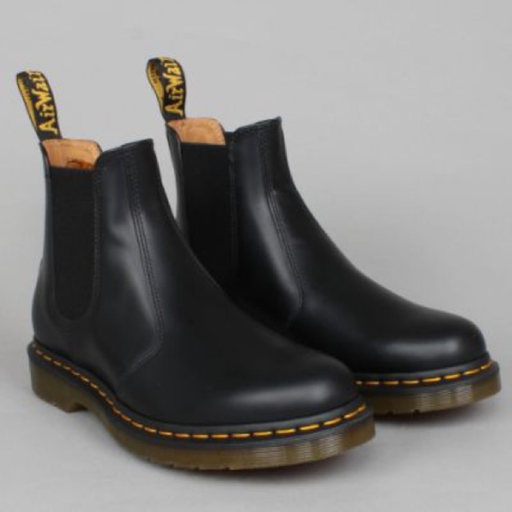 Doc Marten’s women’s Chelsea boots Size 8.5